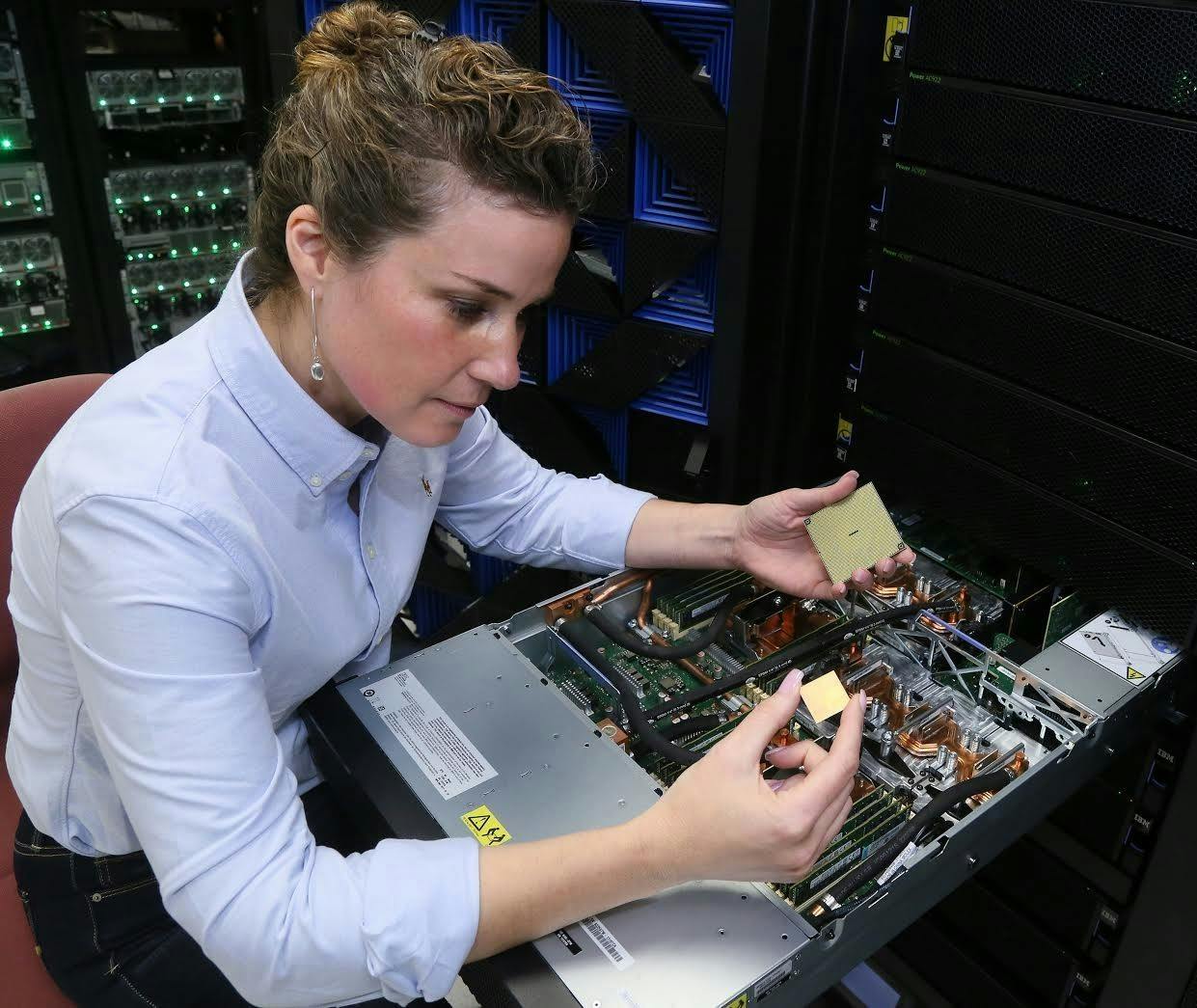 是為伺服器、大型主機與儲存提供關鍵動力, IBM Power9 處理器強化深度學習效能這篇文章的首圖