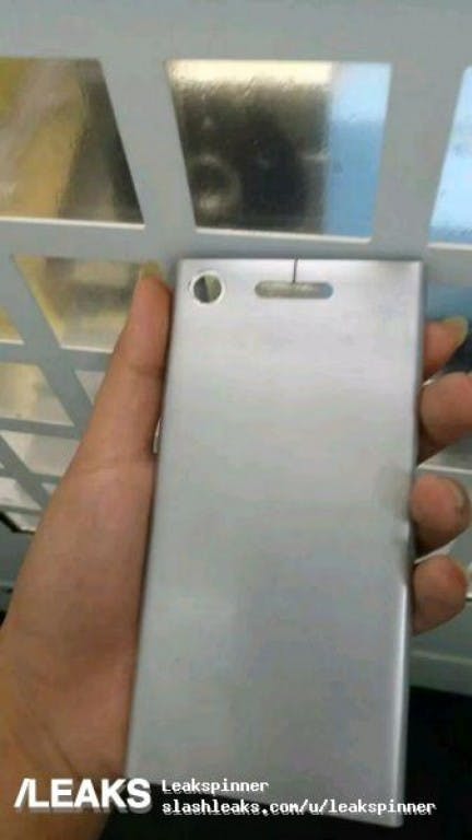 是到底哪個才是真的?與先前截然不同的 Xperia XZ1 機身金屬件曝光這篇文章的首圖