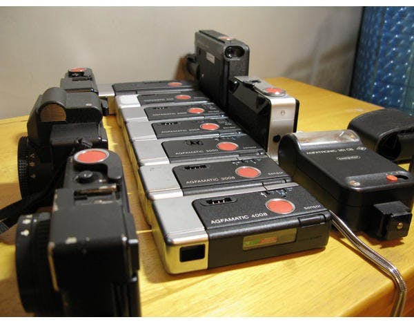 是經典相機系列 AGFA Optima Sensor 大紅鈕幫這篇文章的首圖