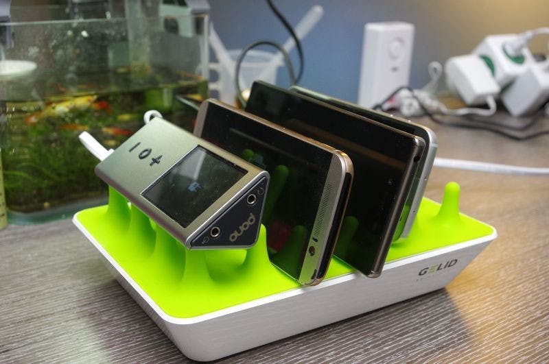 是把手機、平板好好的擺在一個地方充電吧, Gelid Zentree 充電座這篇文章的首圖