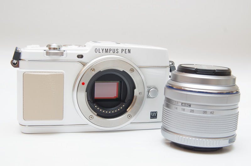 是重新詮釋高階相機的定義, Olympus E-P5 動手玩這篇文章的首圖