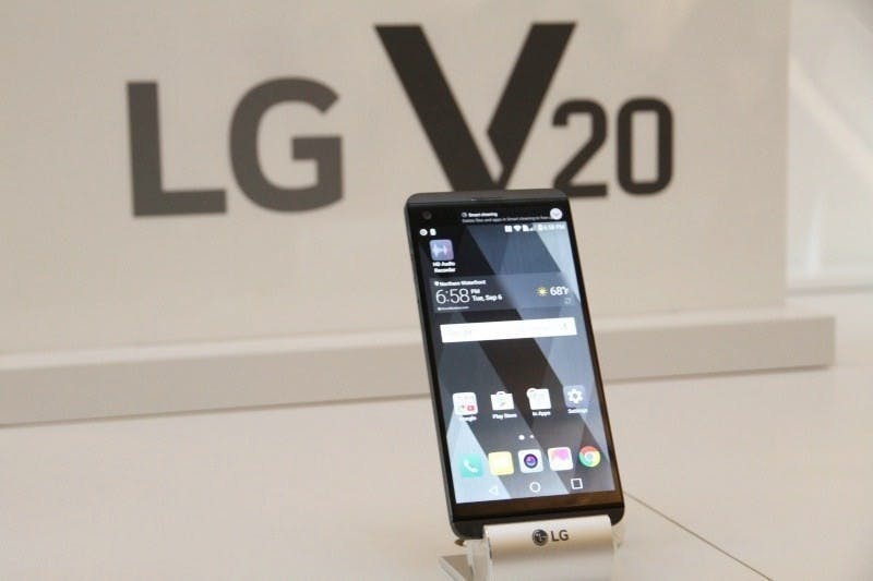 是LG V20正式登台 11/1上市、四大電信合作銷售這篇文章的首圖