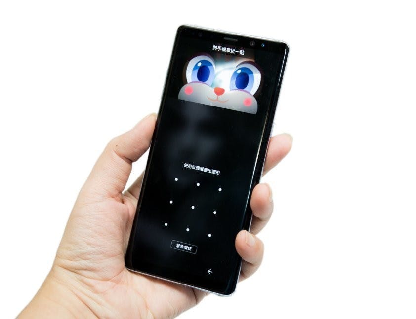 是覺得 Note 8 指紋放後面不好用?打開這個功能就解決!這篇文章的首圖