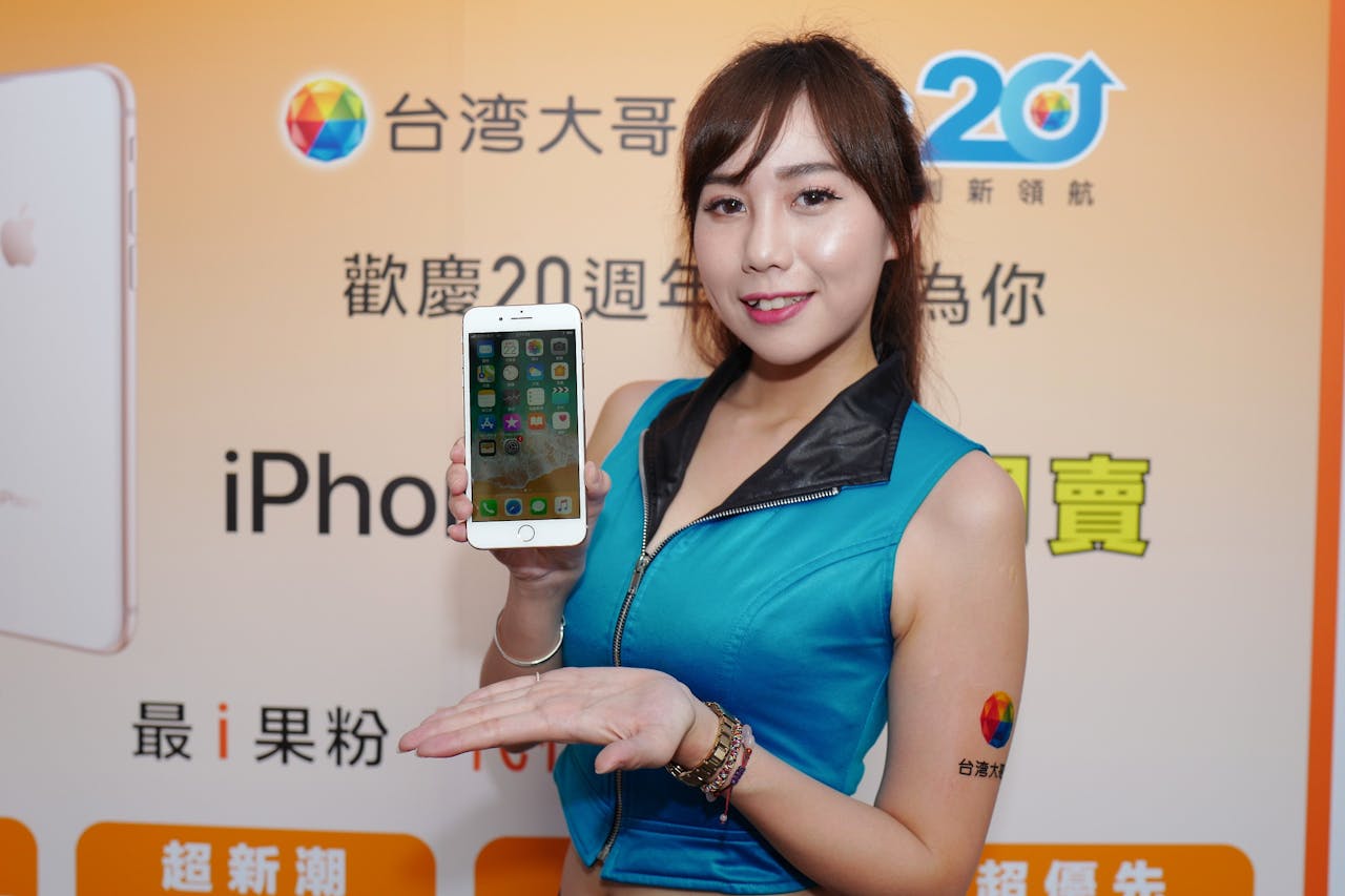 是台灣大哥大 iPhone 8 開賣!與小編一同直擊「代代迎新」專案與各項申辦優惠這篇文章的首圖