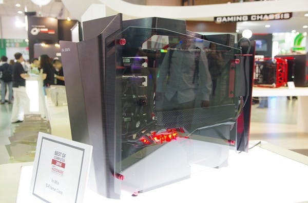 是Computex 2014 :迎廣展出使用達兩米鋁板凹折而成的 S-Frame 開放式機箱這篇文章的首圖