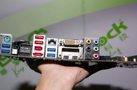是Computex 2012 :觀測之四,高速通用 I/O 之爭誰能脫穎而出?這篇文章的首圖