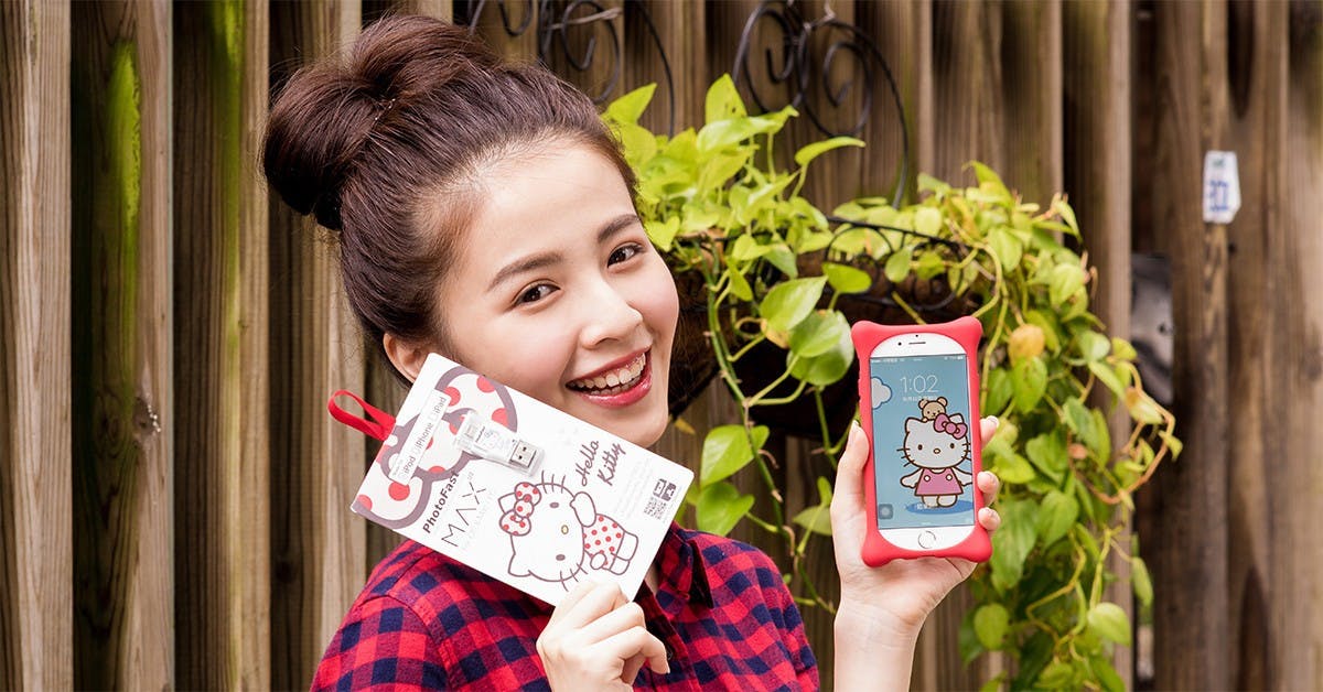是【癮柯柯】Hello Kitty 上身!想送女友 iPhone 隨身碟選這支 PhotoFast MAX 特別版就對啦!這篇文章的首圖
