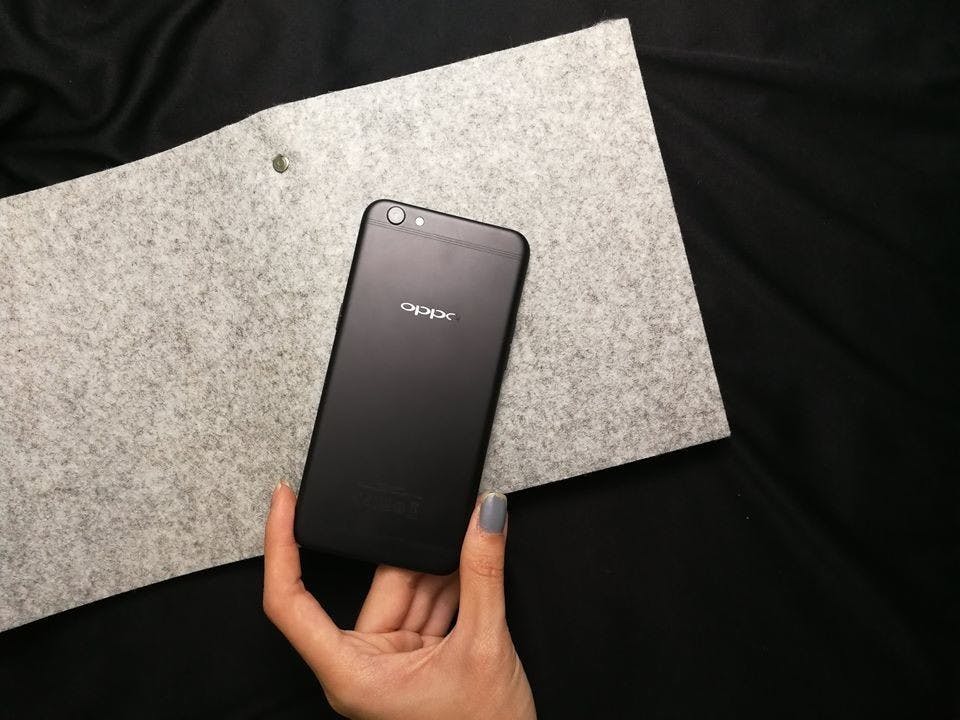 是黑色最實在!磨砂黑OPPO R9S大馬正式發布!RM1828,今天起預購就送Now 2智能手環!這篇文章的首圖