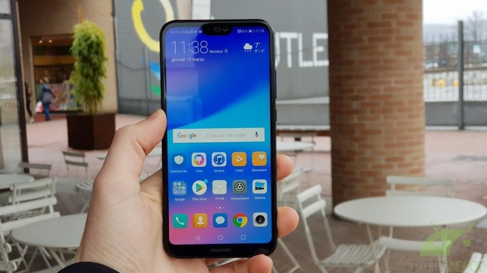 是P20 Lite實機開箱亮相 確認採用「瀏海」螢幕、非徠卡認證雙主鏡頭的第0張圖