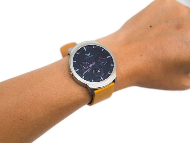 是就是要圓錶!新選擇 TicWatch 令人驚奇的智慧手錶新兵!(1) 硬體開箱試玩這篇文章的首圖