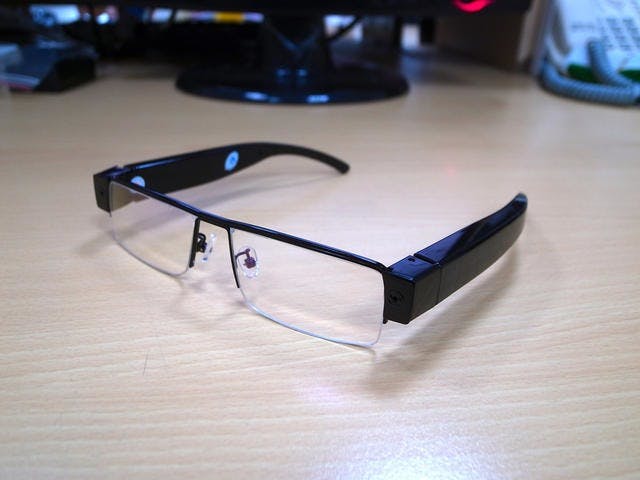 是【瘋狂Buy】1080P高清多功能攝錄眼鏡這篇文章的首圖