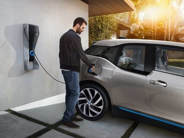 是俥科技:滿足新世代的全新動力,PHEV 插電式混合動力汽車這篇文章的首圖