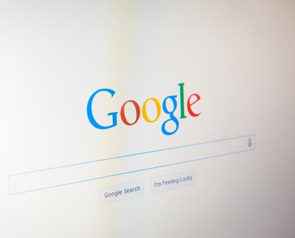 是設計師重新打造的 Google 首頁,不知道各位覺得哪個最順眼?這篇文章的首圖