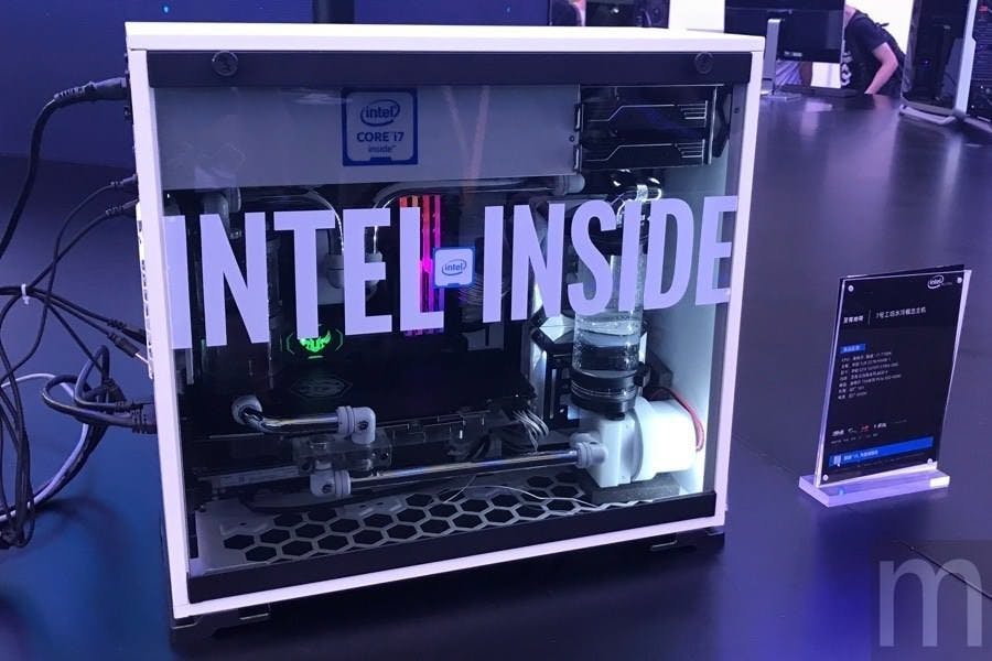 是Intel認為VR體驗將隨硬體提昇、賽事推廣更為普及這篇文章的首圖