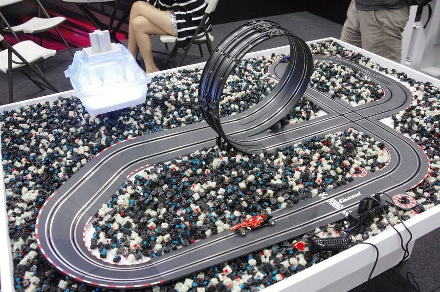 是Computex 2016 :要讓你打字打得更快, Cherry 展出可視為短行程紅軸的銀軸這篇文章的首圖