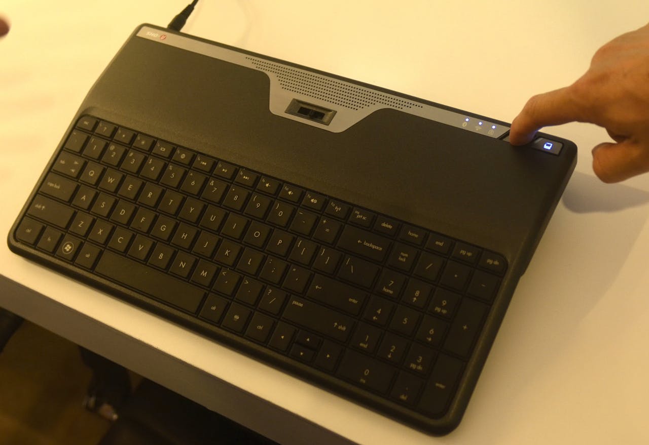 是Computex 2015:育鴻電子有趣又特殊的鍵盤投影機這篇文章的首圖