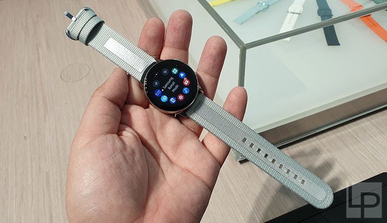 是超輕巧的全功能智慧型手錶!三星Galaxy Watch Active動手玩這篇文章的首圖