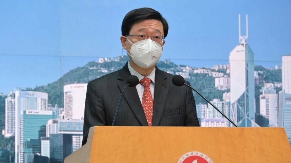 李家超重申，接種新冠疫苗是對自己以至整個社會的最佳保障，市民不應猶豫。（政府新聞網圖片）