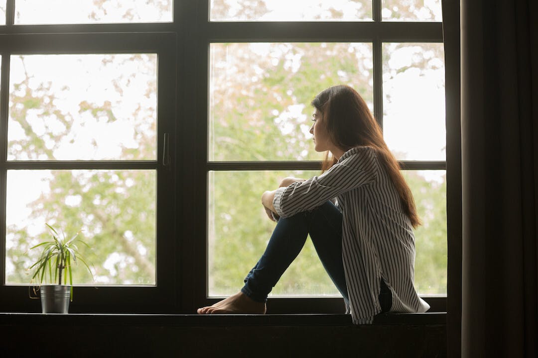 分手後，她交了新男友。那男生比她還喜歡溝通，反倒是她想休息。（shutterstock）