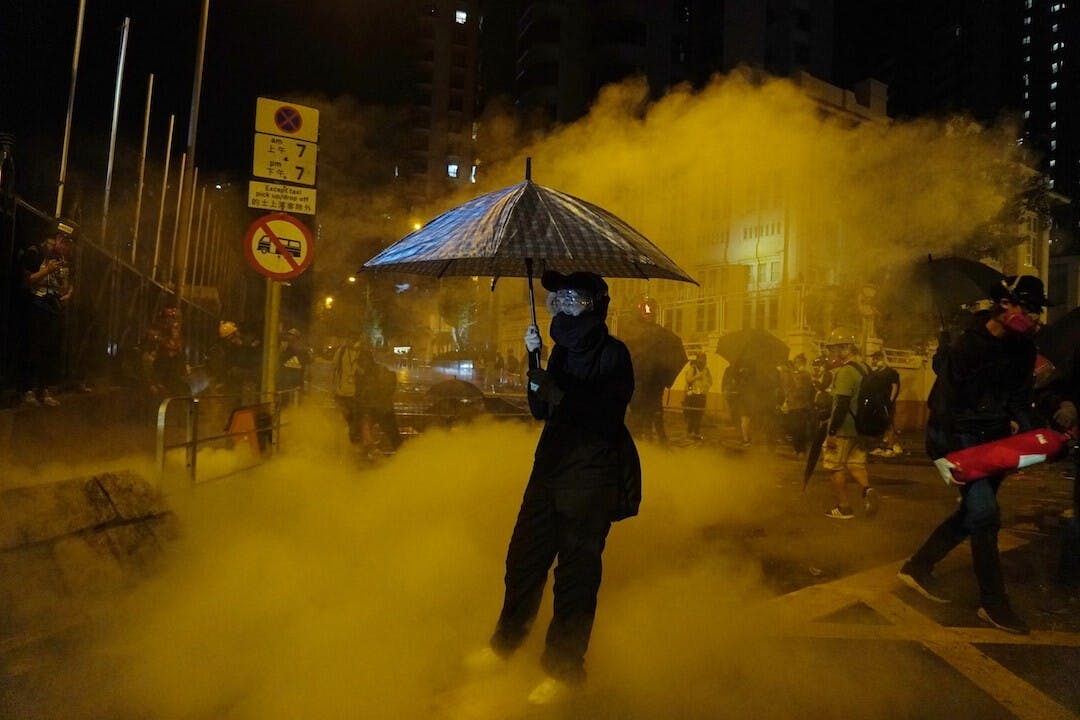 作為和理非，我們在精神及資源上支持示威者，但是身受皮肉之苦的，畢竟不是我們。（亞新社）