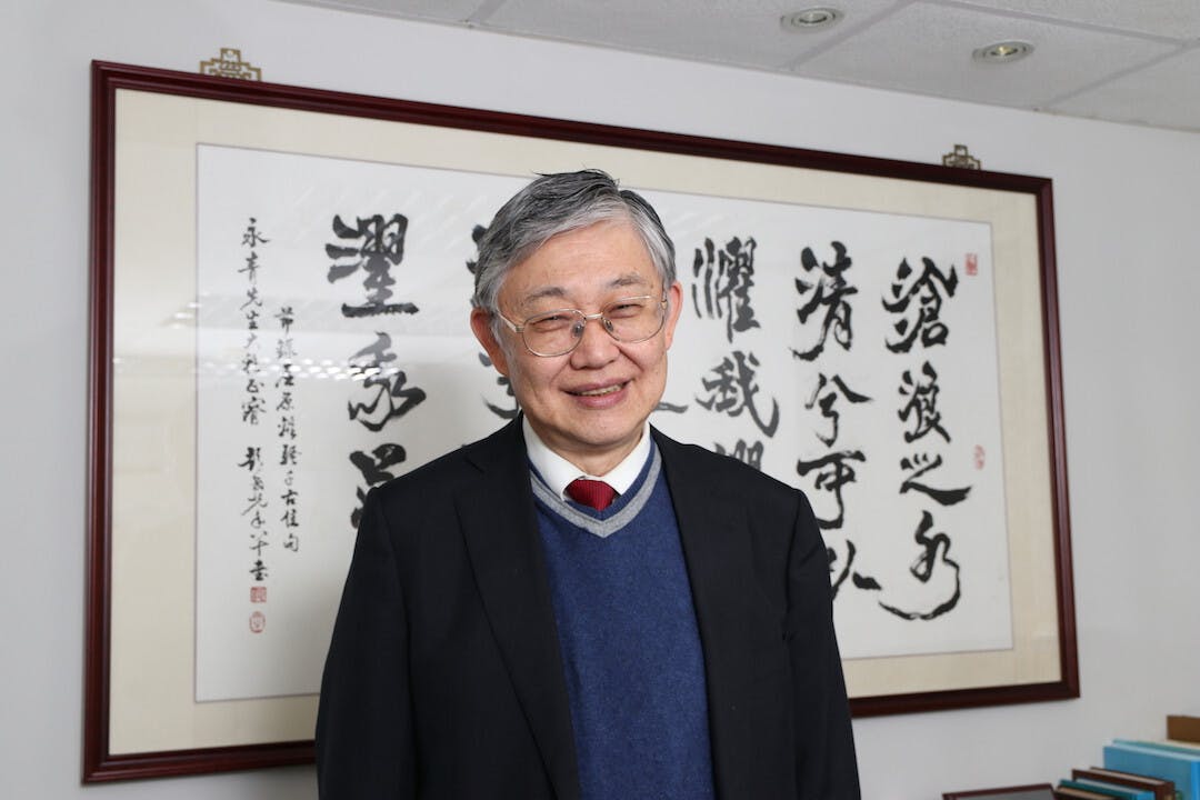 物業代理受人錢財，一定要努力唱好樓市，老C不需要為五斗米而折腰，不如早日歸園田居，世俗之事，留給世俗人處理。（灼見名家圖片）