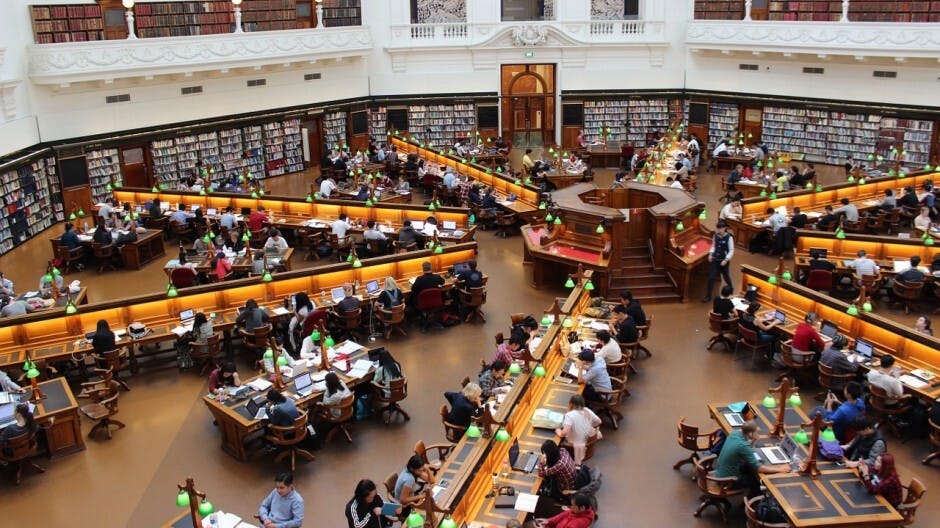 大學收生多事之秋