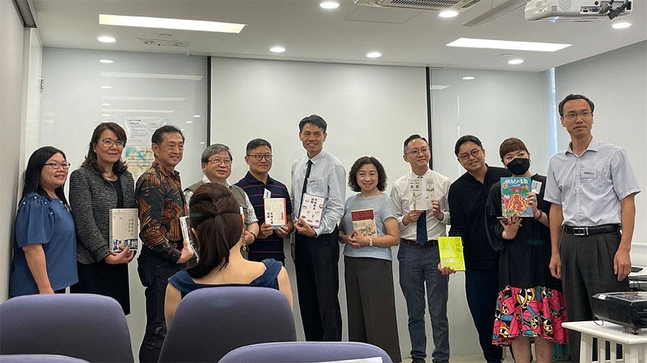 多位作者參加三聯書店新書發佈會，熱鬧非凡。