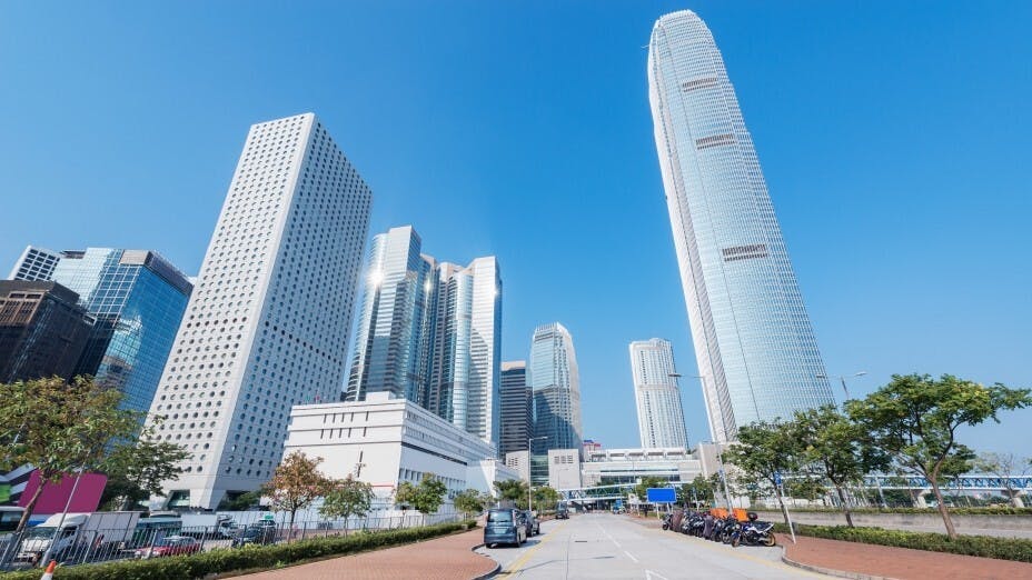 發展局早前透露，2047年6月30日將有約30萬個一般用途（即住宅、商業或工業）地段地契到期。（Shutterstock）