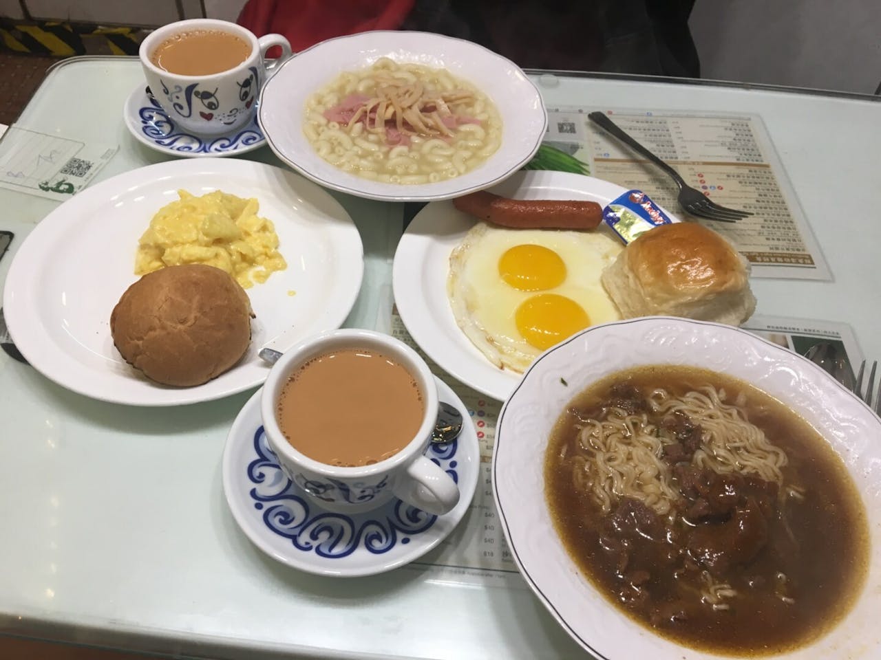 每個人當天喜歡吃都不同的早餐、喝都不同的餐飲。（Shutterstock）