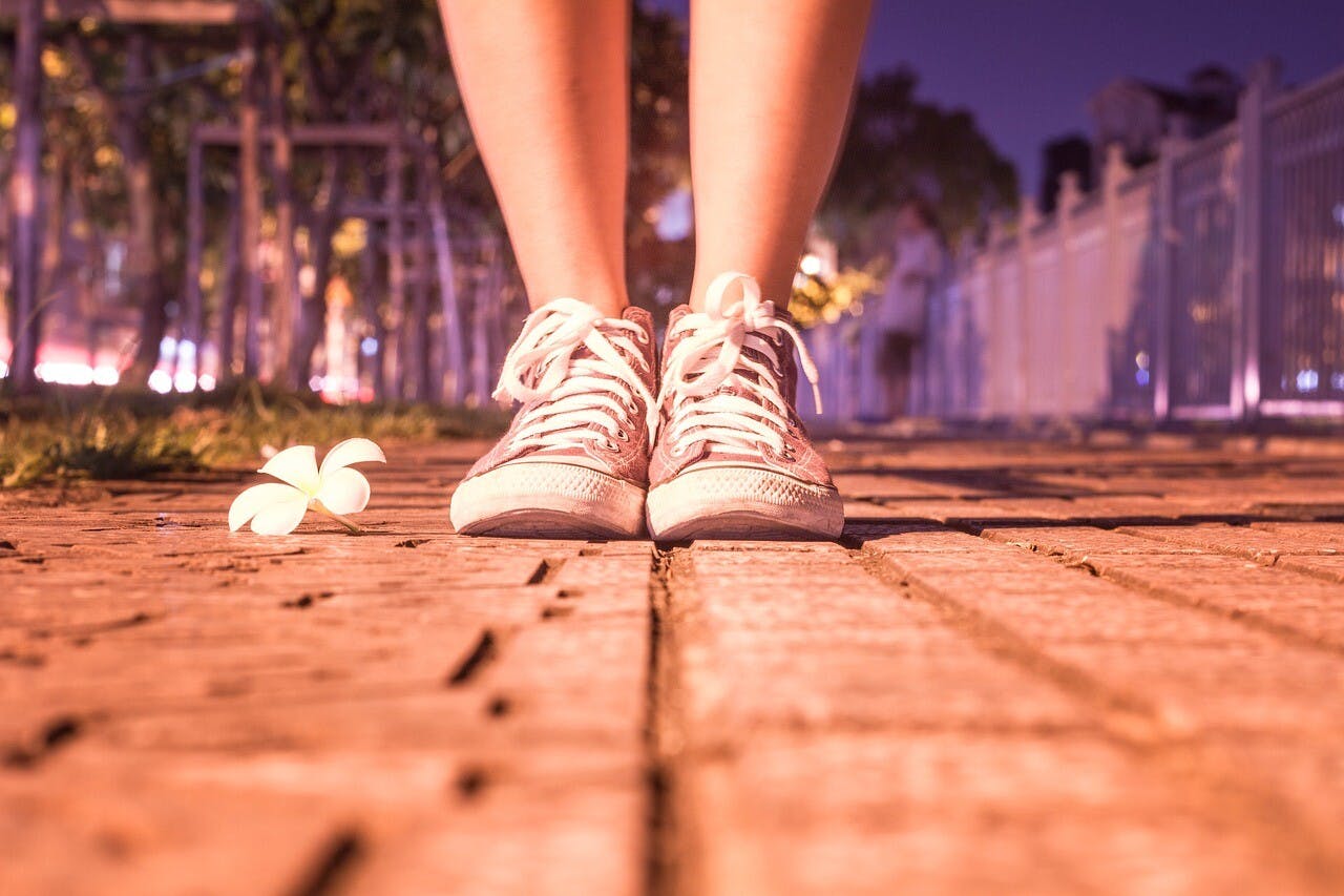家長用腳來投票，帶着子女選擇其他學校。（Pixabay）