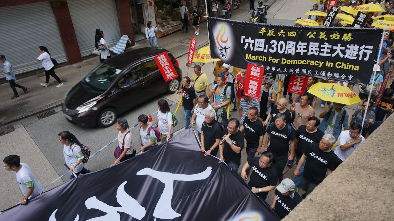 支聯會副主席蔡耀昌宣布，今年共有逾2200名市民參與遊行。