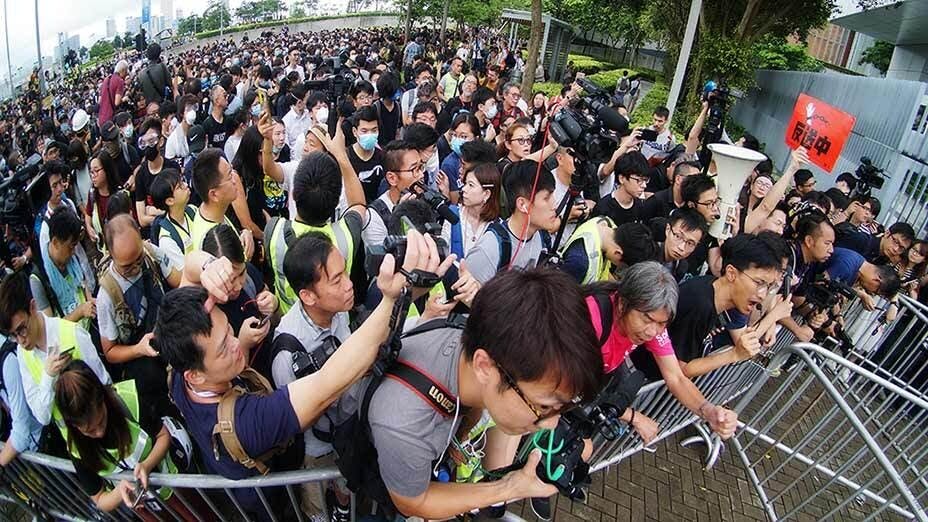 數千人要特首對話 林鄭龜縮 Thousands Demand Dialogues with CE - Carrie Lam Turtles