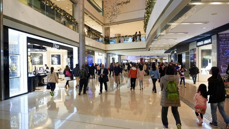 香港不變因為港人只是守株待兔，也無心在港建設。（Shutterstock）