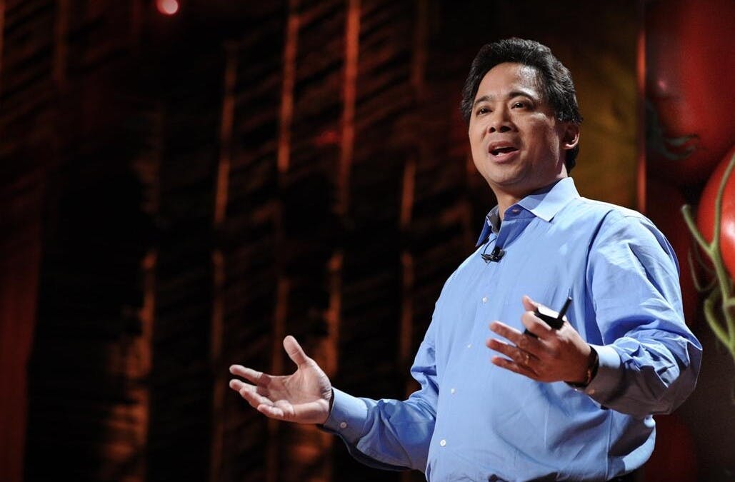 William Li的在TED Talk討論〈我們能藉著飲食餓死癌症嗎？〉（TED）