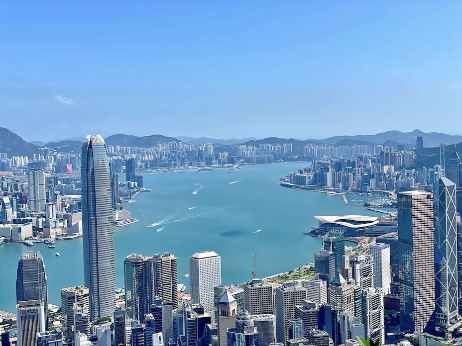 讓所有香港市民感到驕傲的東方之珠光芒何日再現？（灼見名家圖片）