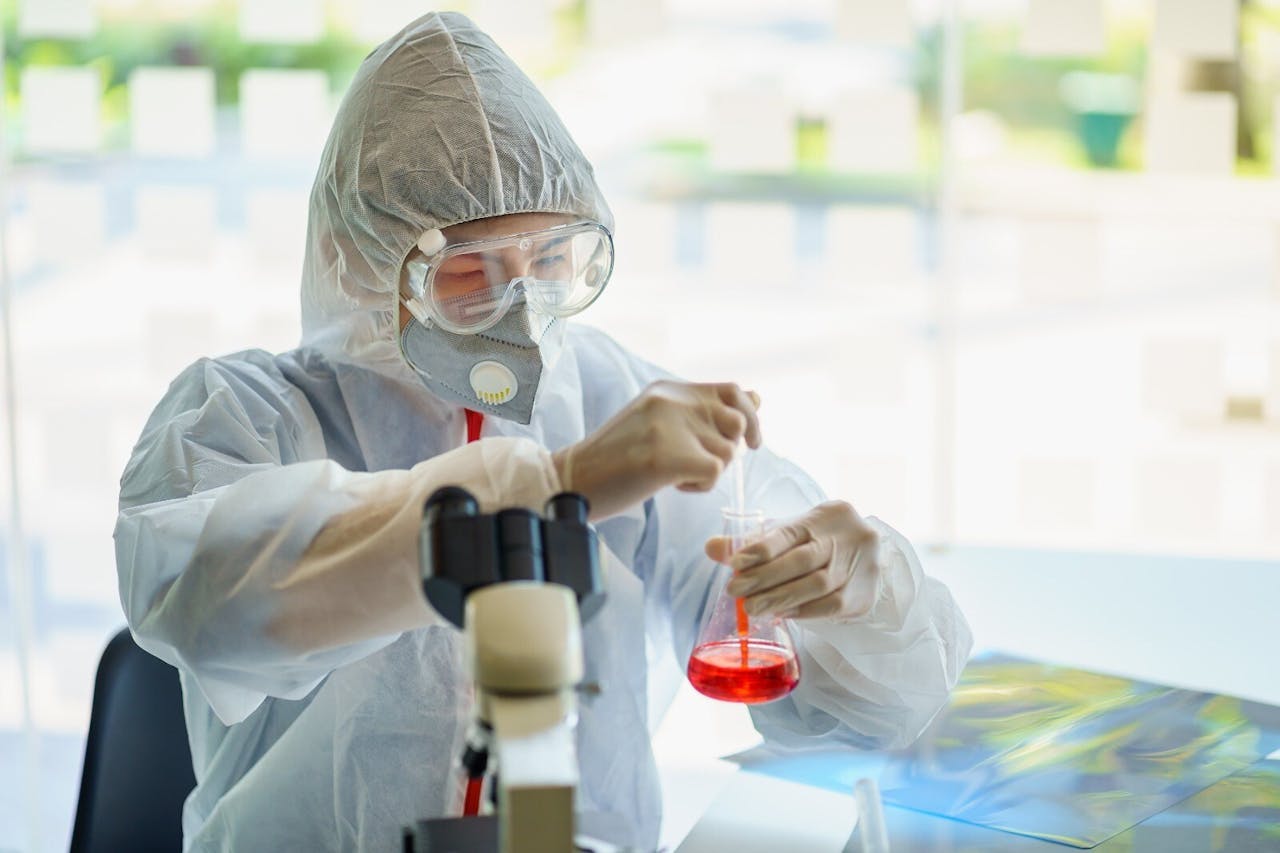 中國工程院院士陳薇領導的新冠疫苗臨床試驗，與英國牛津大學進行的同類試驗，都證明能夠誘發免疫反應，令新冠疫苗短期內能夠面世更添信心。（Shutterstock）