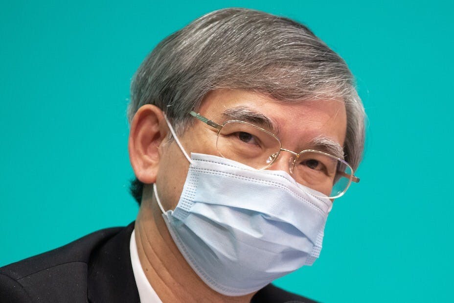 羅致光認為津貼不能作經濟審查，只能一視同仁派5000元。（亞新社）