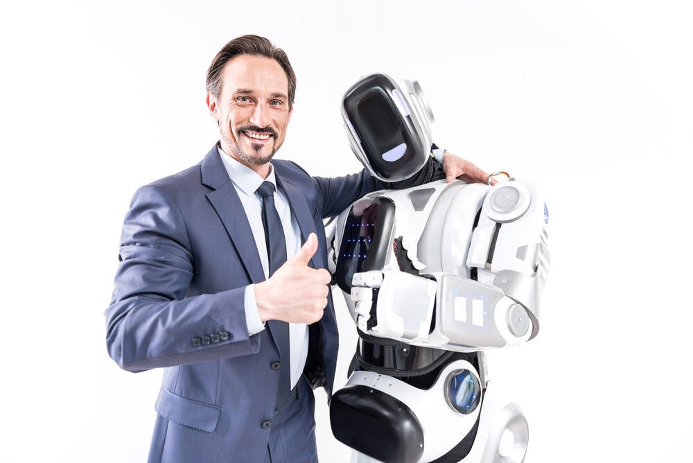 想深一層，有機械人照顧也相當不錯了。（Shutterstock）
