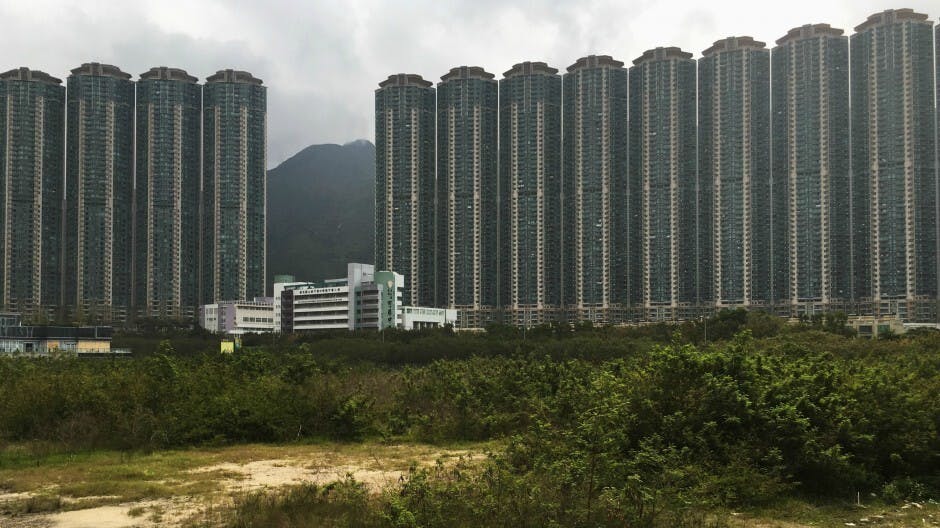 放棄地產 收入有代價