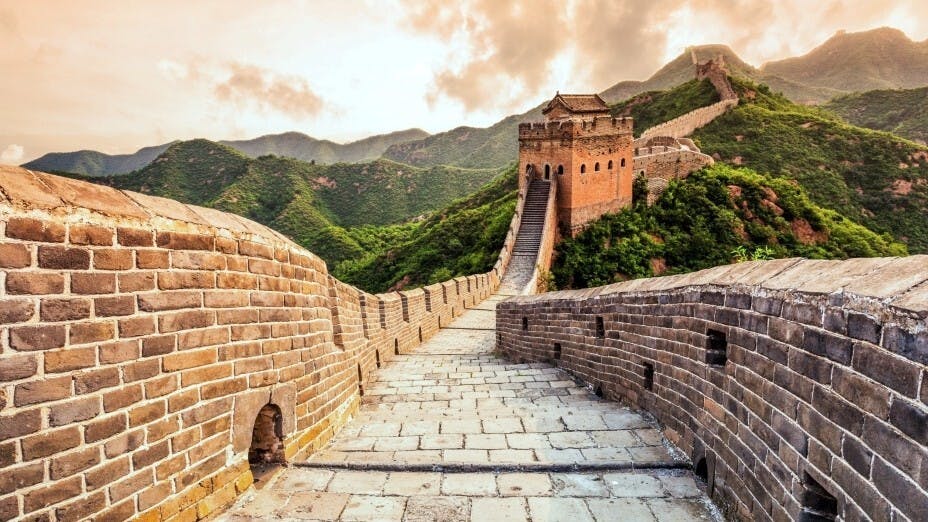 古今知識浩如煙海，源遠流長，有沒有一本書可以手到拿來？（Shutterstock）