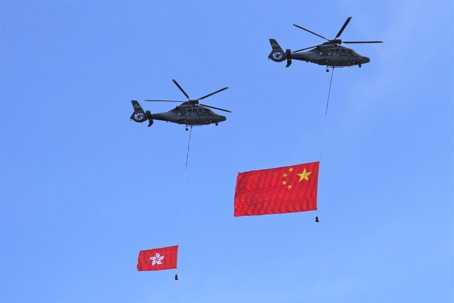 不少評論認為在這些日子香港過於重視兩制，忽視了一國，這種看法其實並不準確。（亞新社）