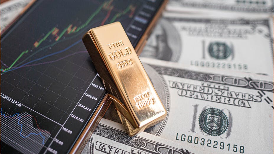 全球不少央行出於避險的考慮，在外匯儲備方面增加了黃金的比例。（Shutterstock）