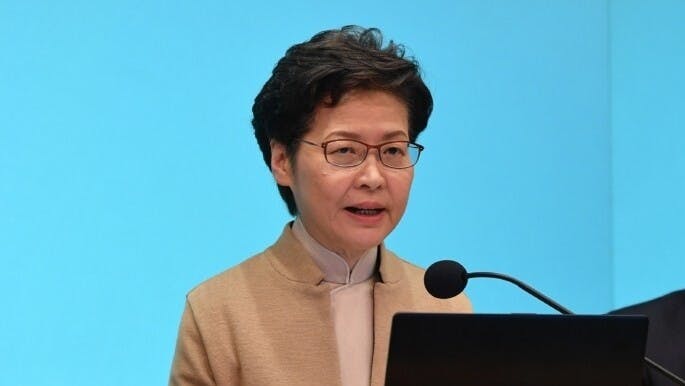 政府日前推出逾百億派糖大計，當中增加長生津支出尤其引起爭議。（亞新社）