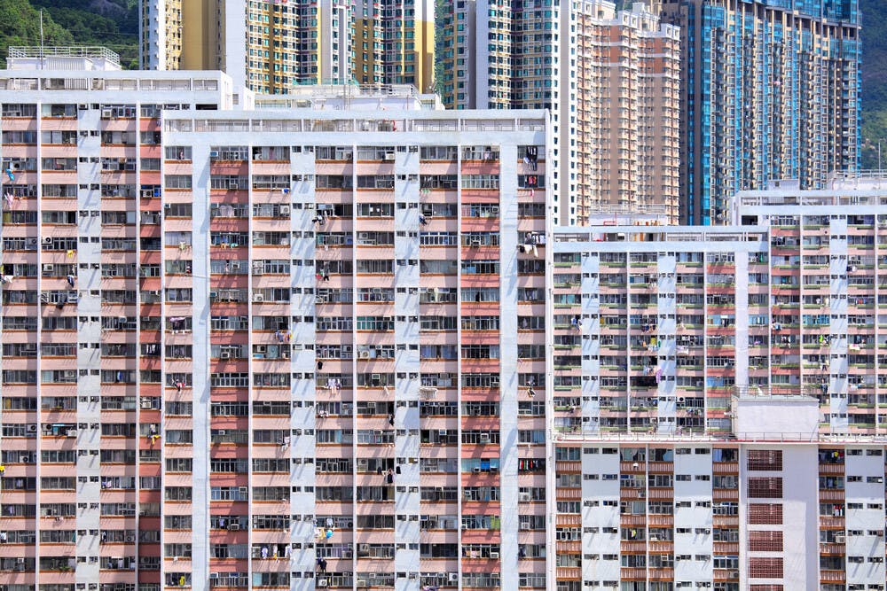 增加住屋供應的需求從未停歇，當前政府力求增建房屋，以補歷來供應短缺不斷累積之數，但未見有恢復施行租置計劃的打算。（Shutterstock）