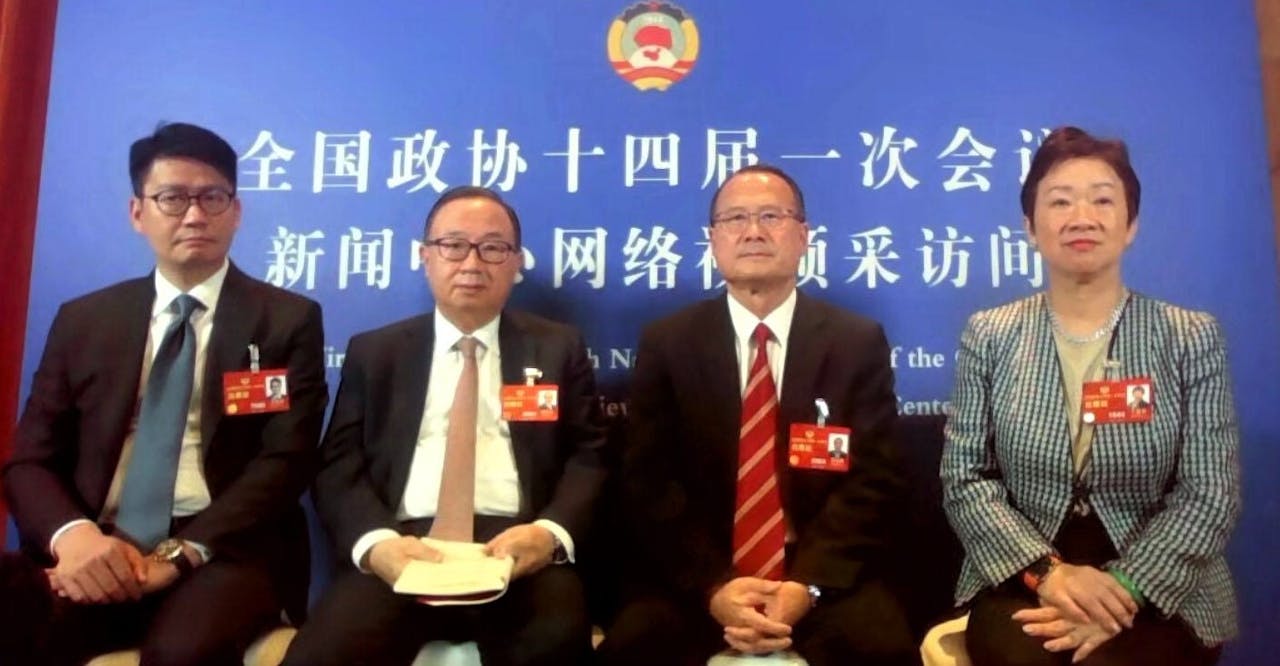 （左起）港區政協委員李民斌、廖長江、蔡冠深、王惠貞周三中午舉行記者會，介紹與王滬寧會面情況。（香港電台圖片）