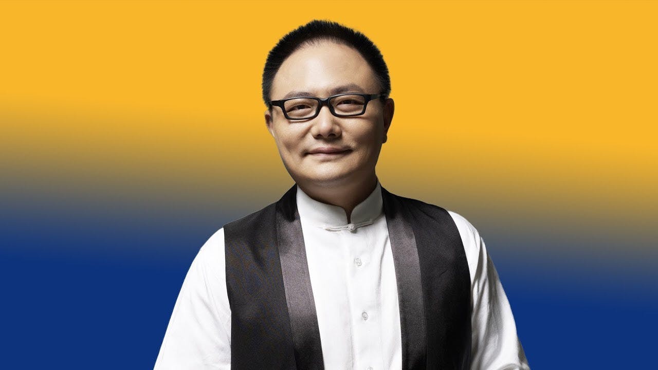 羅振宇，綽號「羅胖」的，是付費知識型視頻節目《羅輯思維》創辦人，內地著名「知識網紅」。（Youtube截圖）