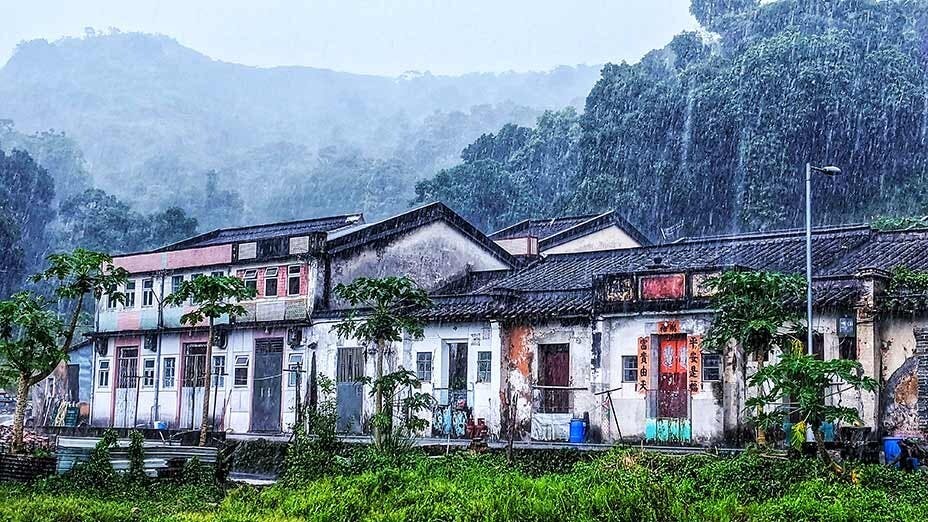 雨中鳳坑村 Fung Hang Village in the Rain