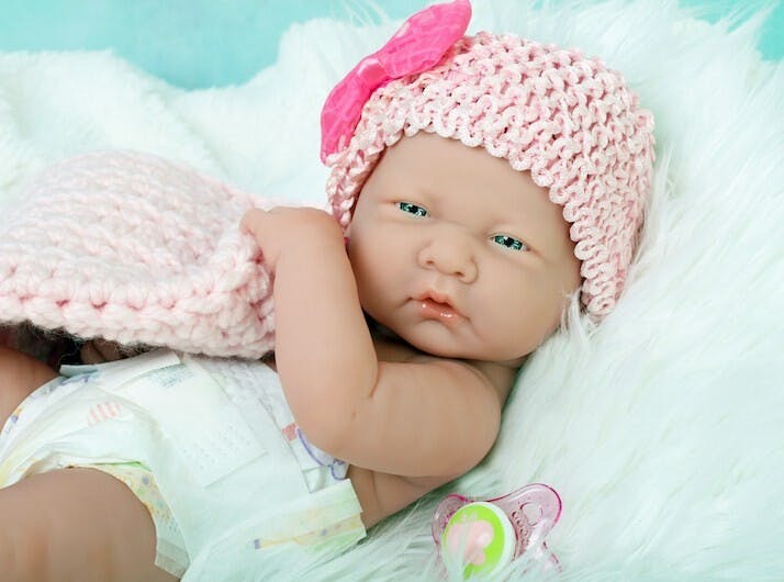 幾可亂真的矽膠嬰孩，成為了成年女性的新寵兒。（Shutterstock）