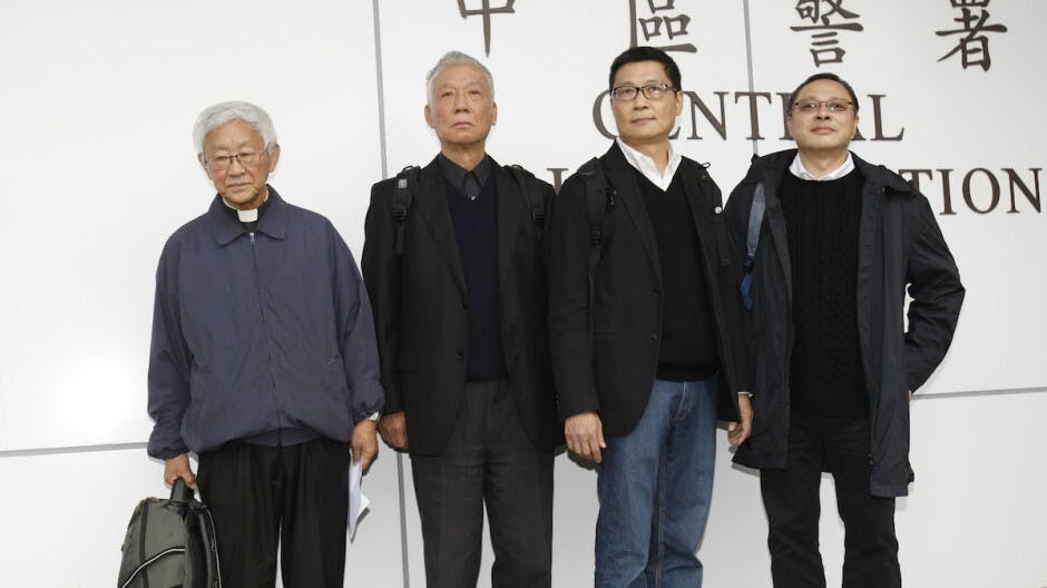 社會低智化，責任誰屬？