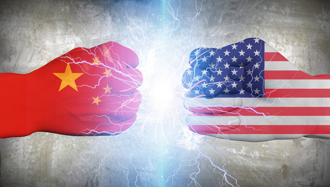雖然在商品貿易上，中國在賺美國的錢，但在服務貿易方面，則是美國賺中國人的錢。（Shutterstock）